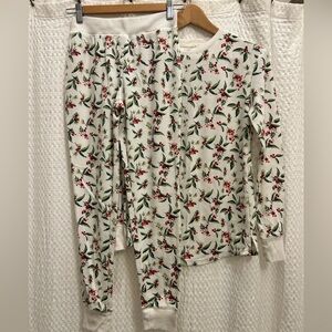Stars Above Women’s Pajama Set - White with Red and Green Holly XS